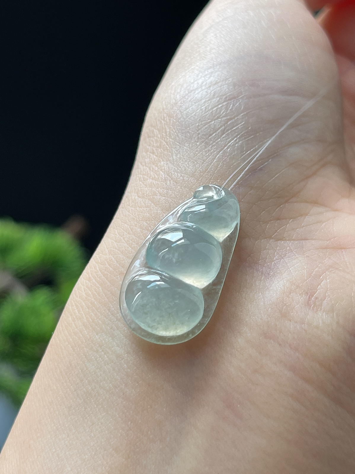 翡翠冰糯种浅绿色福豆