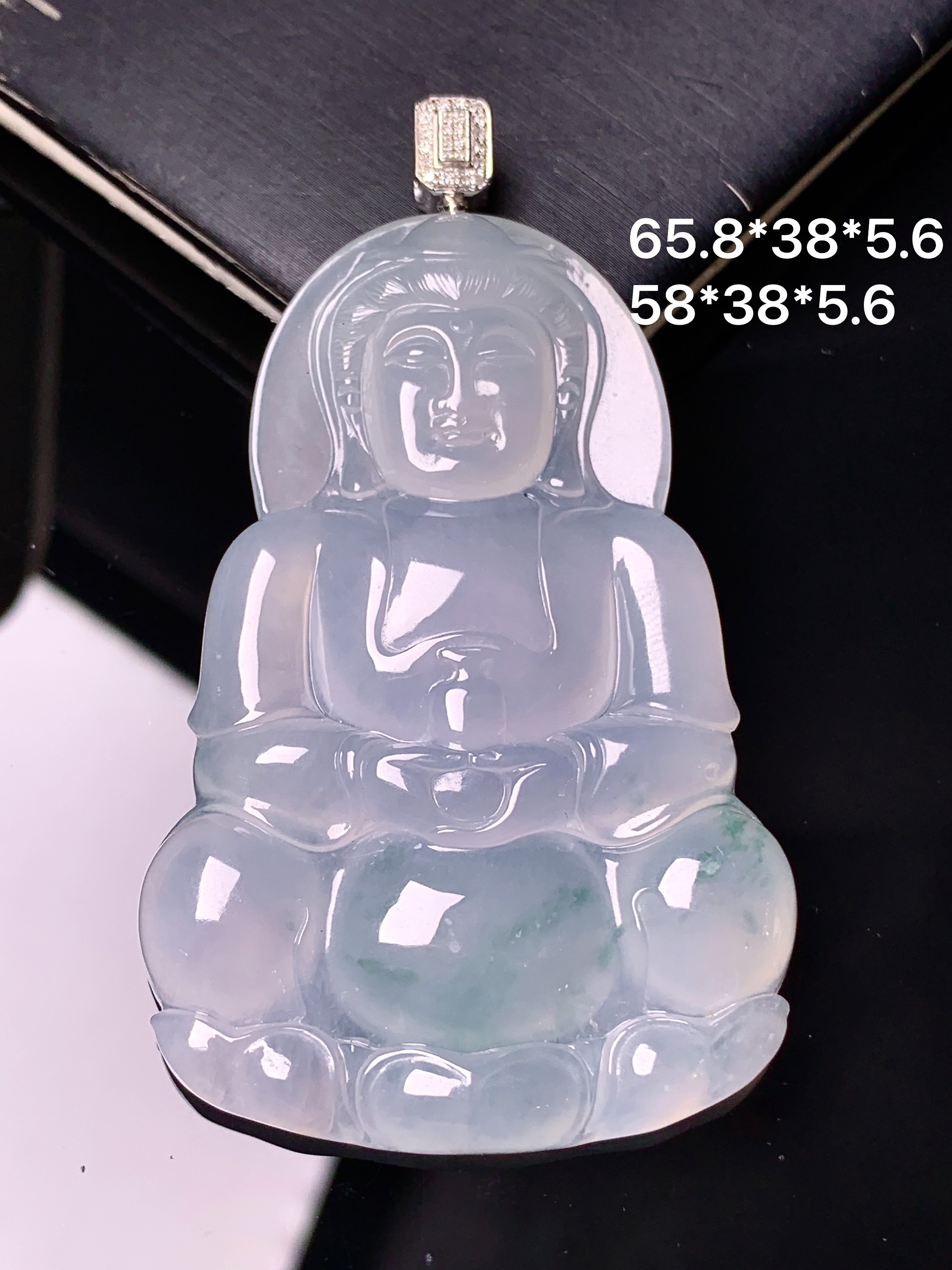 18k金钻镶嵌冰种观音菩萨吊坠 玉质细腻 色泽艳丽清新 水润亮眼 整体尺寸65.8*38*5.6 c1
