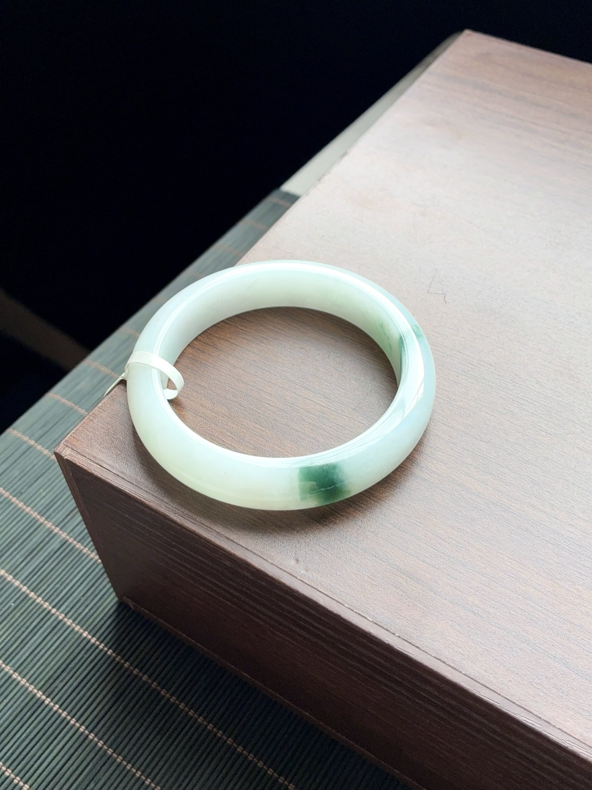 牛奶底飘花正圈成品
⭕️55.5-12.8-8.4