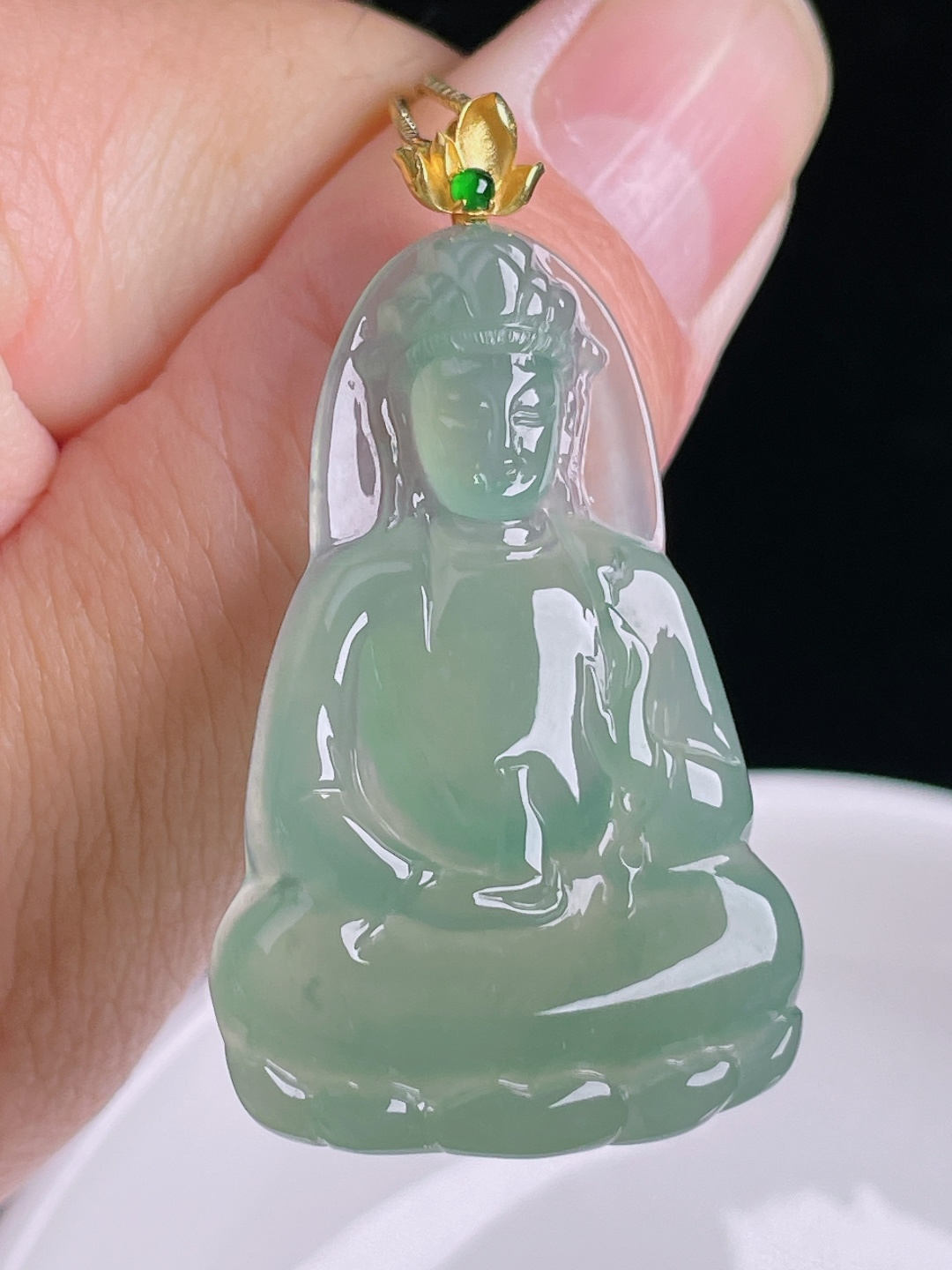 冰绿观音，18k镶嵌，老种起光，细底通透，尺寸：45裸石38.6/26/4.8mm0915