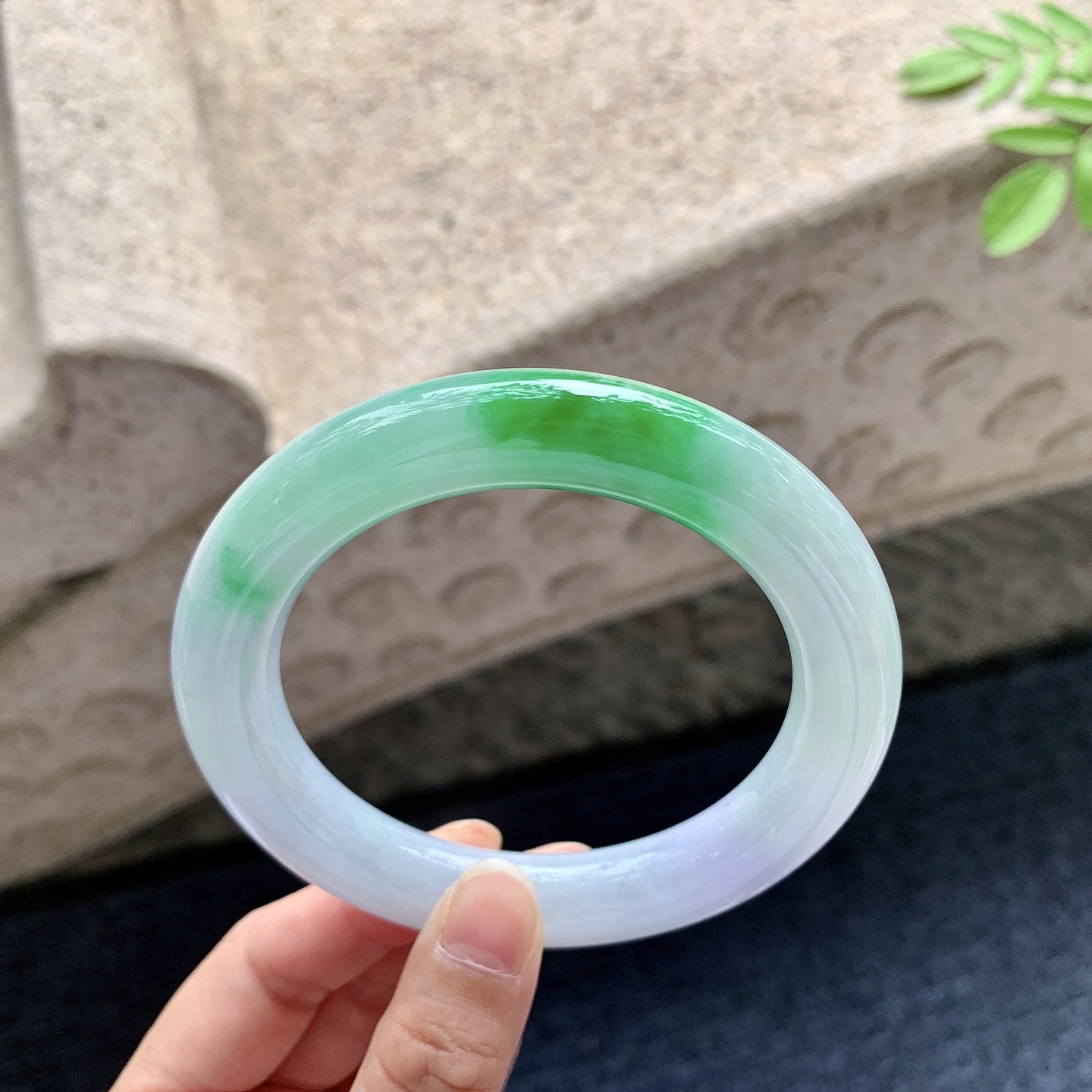 圆条61 62 圈口62/12.3/12.2 编码BA091622 糯冰椿彩，水润，种老，细腻，有纹线