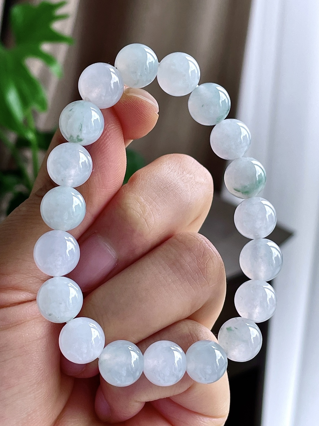 【珠子】飘花手串圆珠珠子手串 【说明】缅甸 性比高 【尺寸】10.5mm 【重量】38克