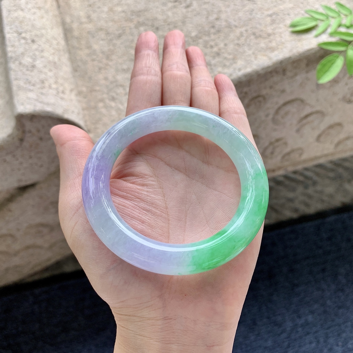圆条53 54 圈口54/10.9/10.7 编码T3091650 糯冰椿彩，水润，种老，细腻，打灯有絮线