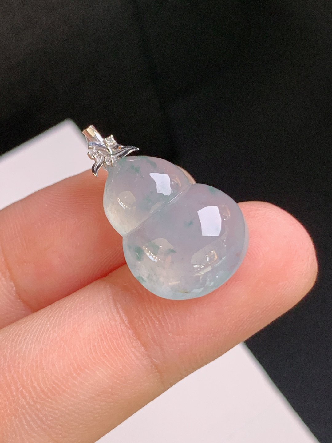 ️ 冰种飘花葫芦吊坠，种水通透，飘花灵动，福禄双全 裸石18.8-13.8-6.8 整体23.9 