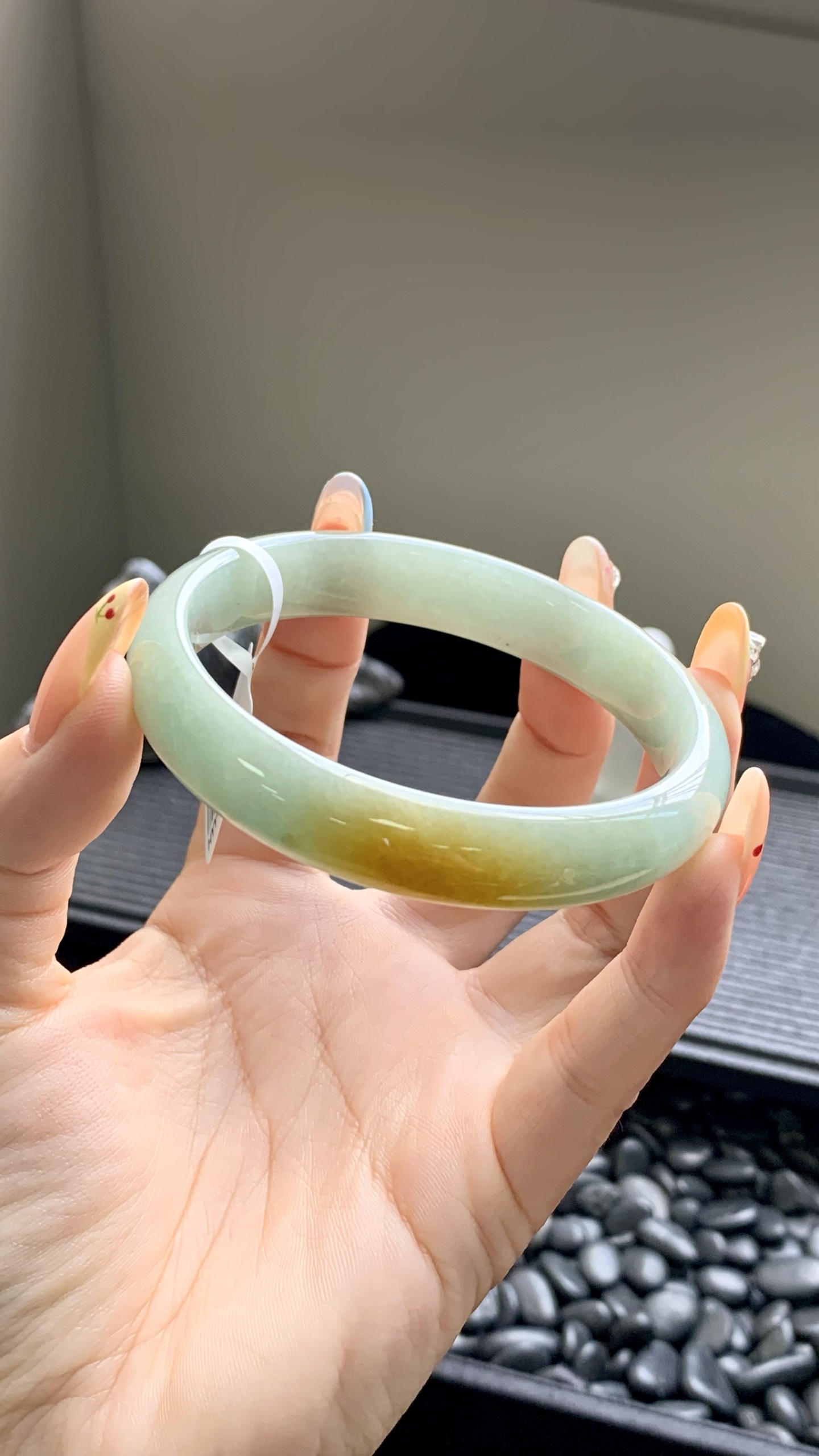 晴底黄翡正圈成品 HYY-5893 尺寸：58.5-12-7