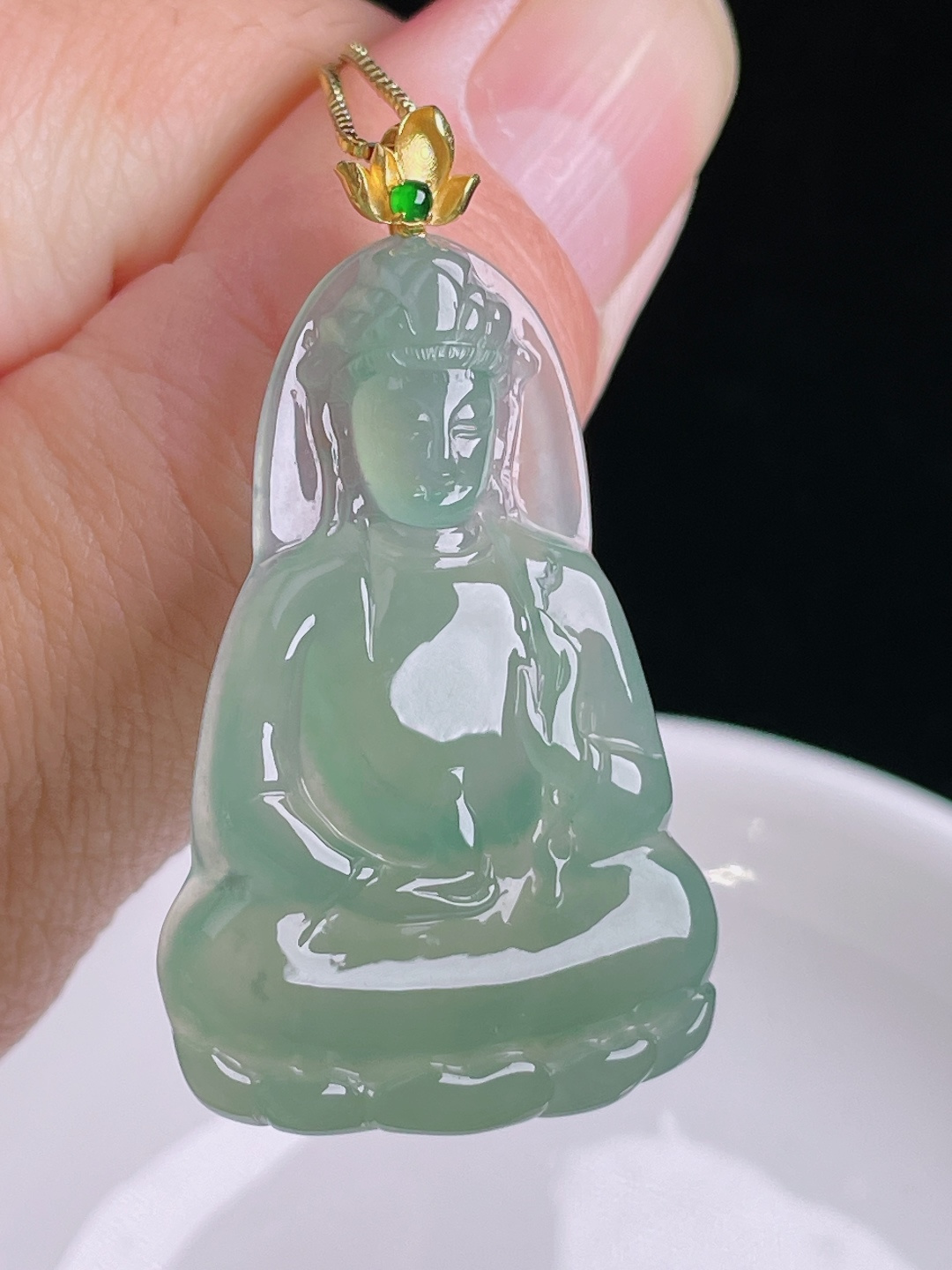 冰绿观音，18k镶嵌，老种起光，细底通透，尺寸：45裸石38.6/26/4.8mm0915