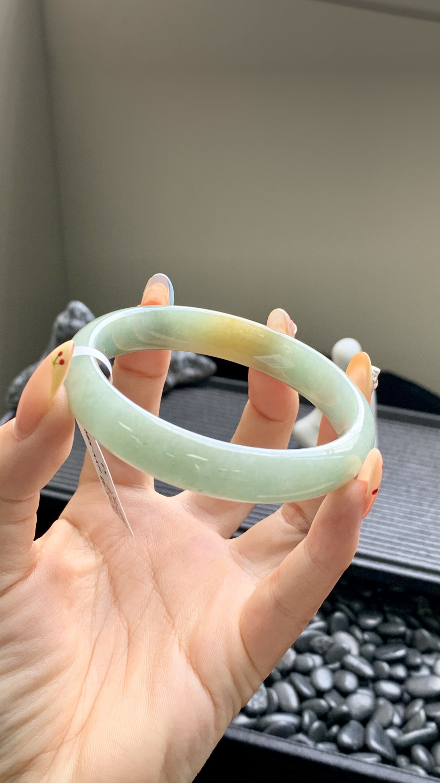 晴底黄翡正圈成品 HYY-5893 尺寸：58.5-12-7