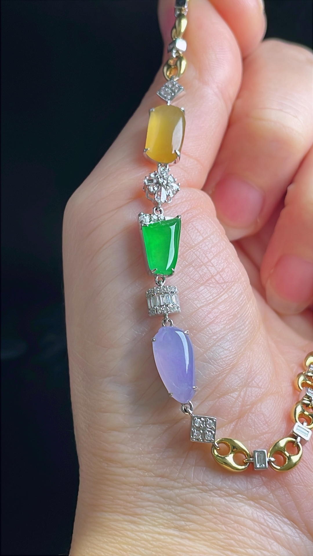 冰绿手链，18k镶嵌，老种起光，细底通透，尺寸：裸石11/7.2/4mm0915