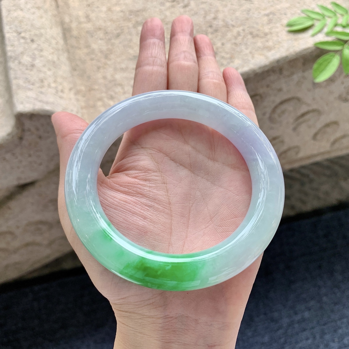 圆条61 62 圈口62/12.3/12.2 编码BA091622 糯冰椿彩，水润，种老，细腻，有纹