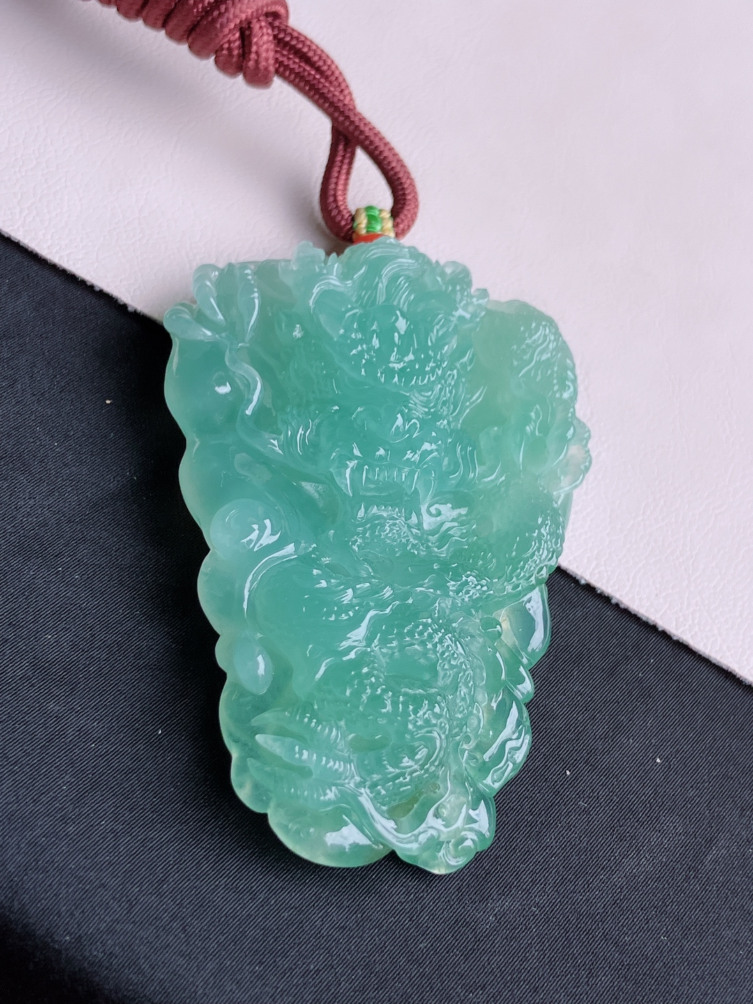 ️，绿底大龙牌，晶莹剔透，栩栩如生，尺寸72.6/48/12.6/自然光实拍