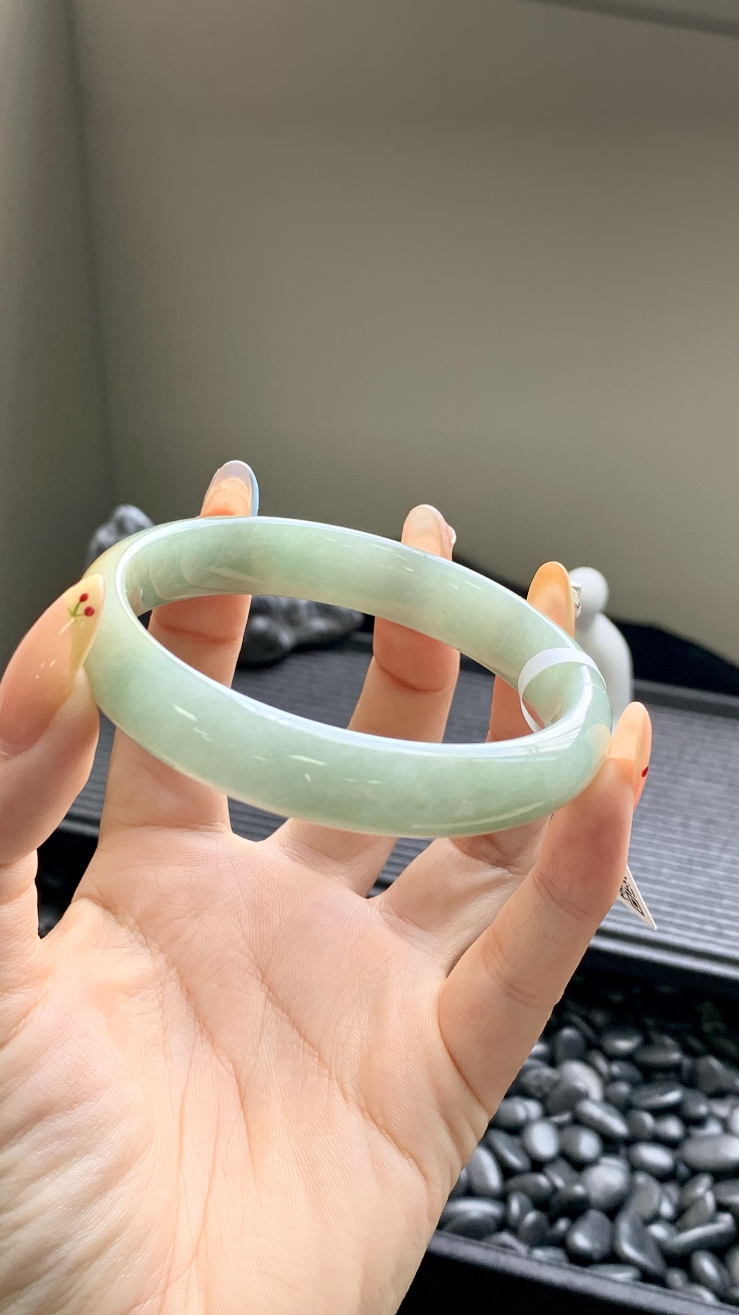 晴底黄翡正圈成品 HYY-5893 尺寸：58.5-12-7