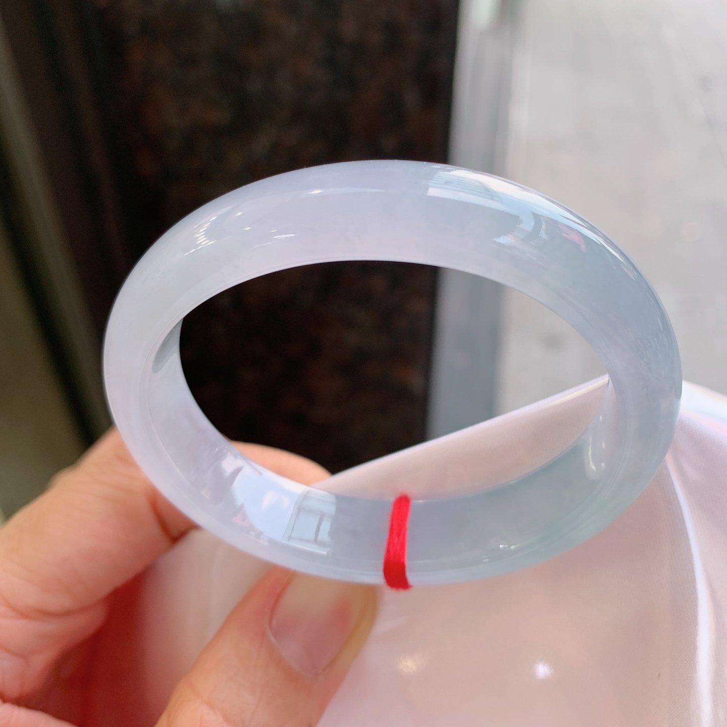 贵妃冰镯 微纹 尺寸：55.5/47/12.8/7.6 冰润
