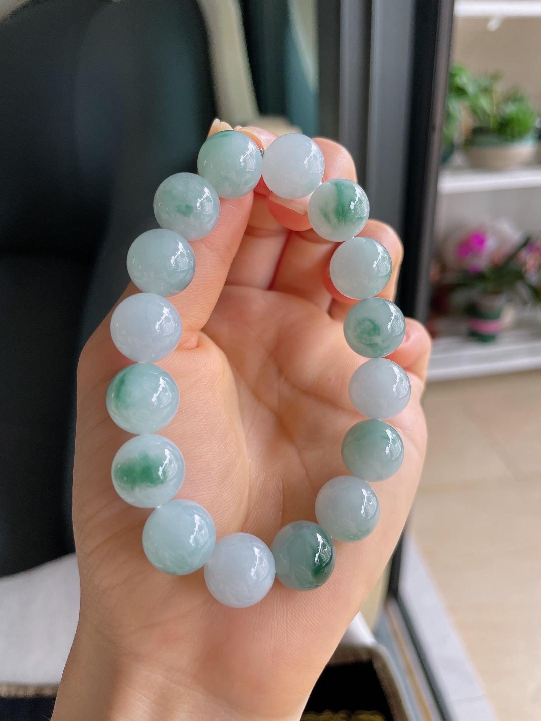 缅甸天然翡翠A货，冰种飘花手链，尺寸：12.5mm。【编3823】