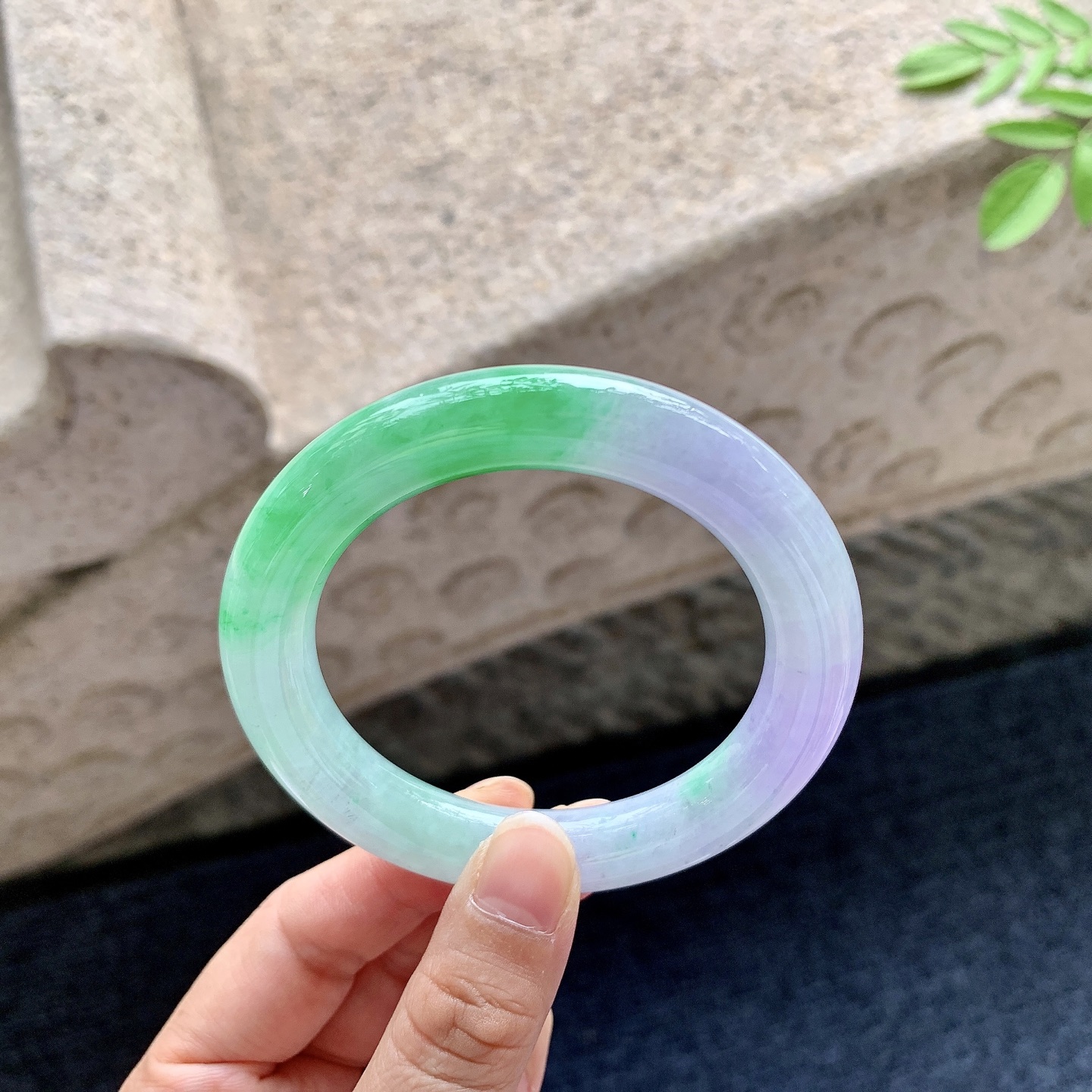 圆条53 54 圈口54/10.9/10.7 编码T3091650 糯冰椿彩，水润，种老，细腻，打灯有絮线