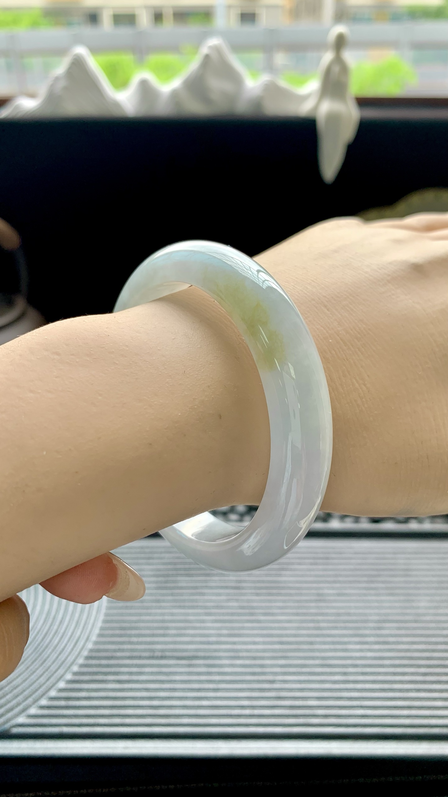 黄加绿正圈手镯成品 HYY-7116 尺寸：56-12-8