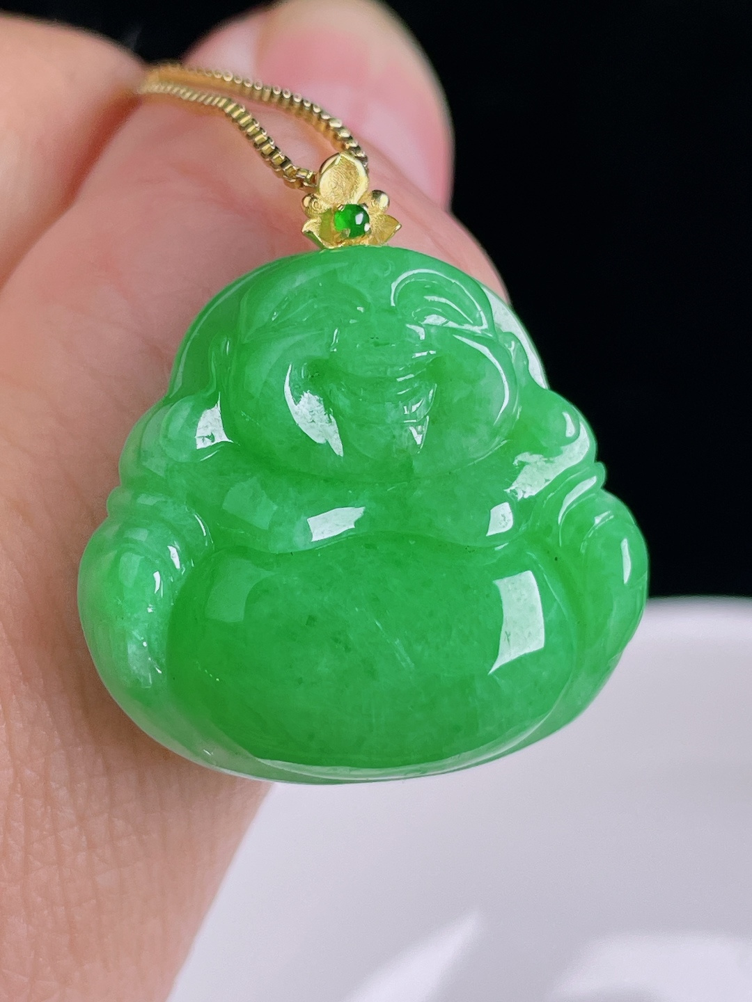 阳绿佛公，18k镶嵌，老种起光，细底通透，尺寸：27裸石22.8/24.5/6mm0916