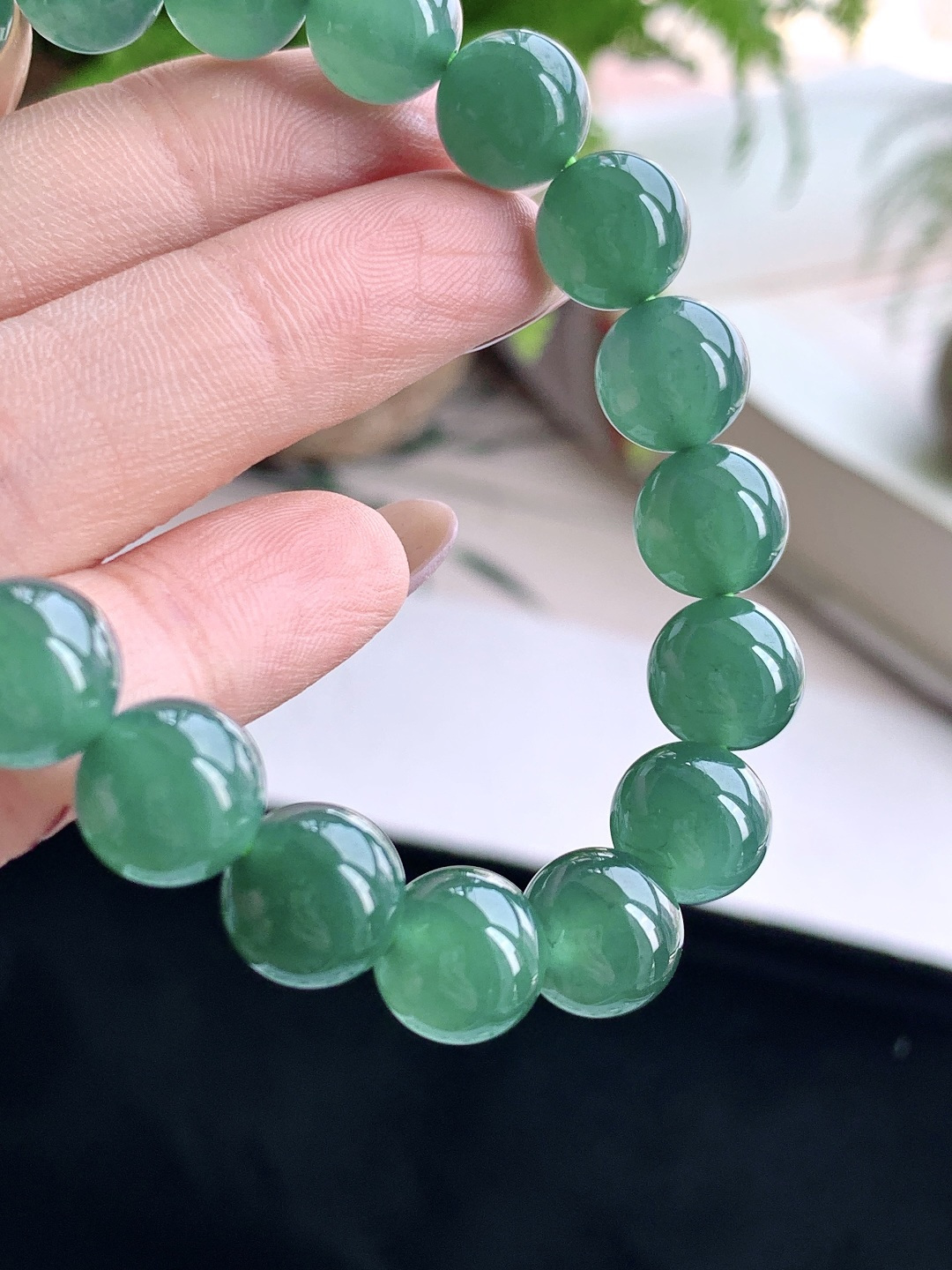 【珠子】️冰天空蓝手串圆珠子手串 【说明】 性比高 老蓝水 【尺寸】9.6mm 【重量】33.4克
