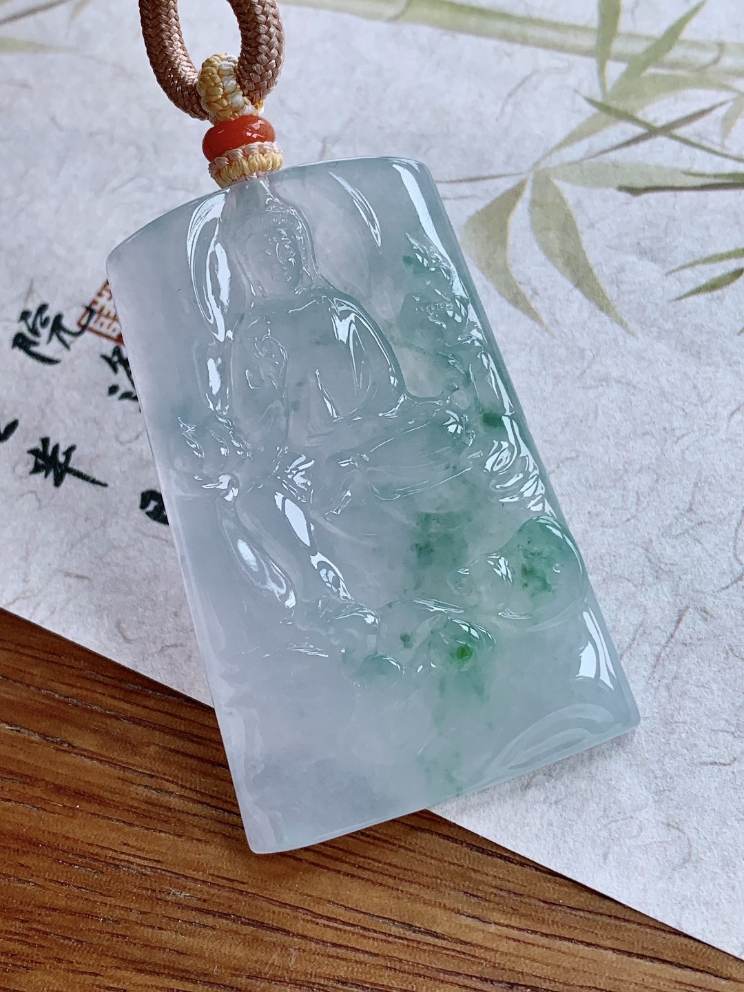 【裸石】冰种飘花自在观音牌净瓶观音吊坠 【说明】缅甸 性比高 一刀切 【尺寸】55-35-5 【重量】25.6克