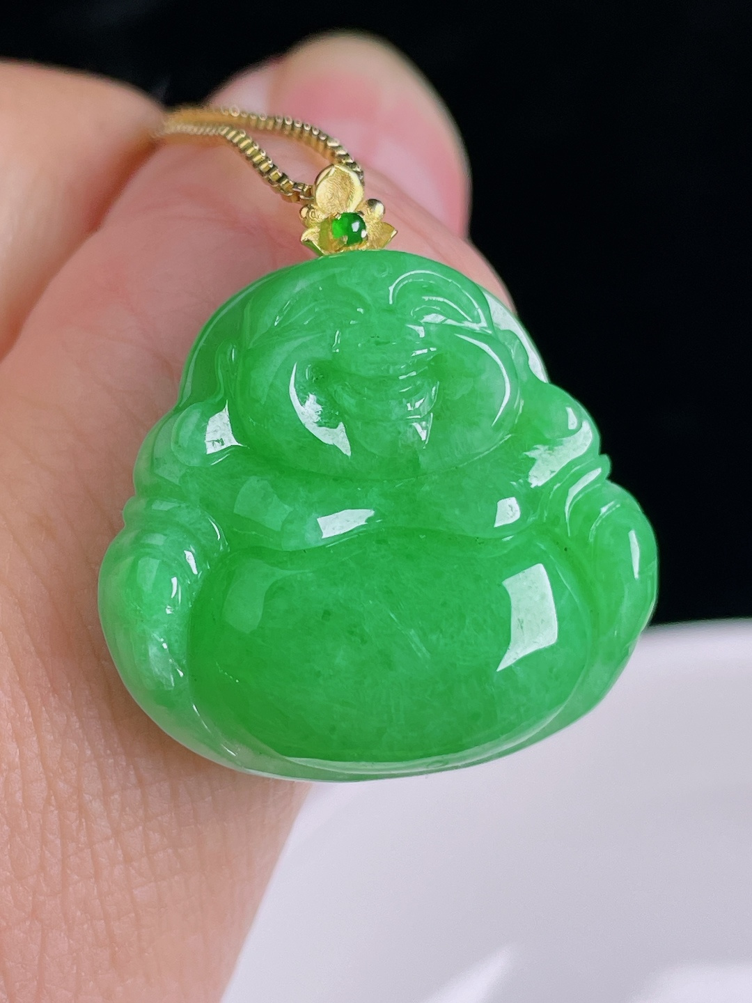 阳绿佛公，18k镶嵌，老种起光，细底通透，尺寸：27裸石22.8/24.5/6mm0916