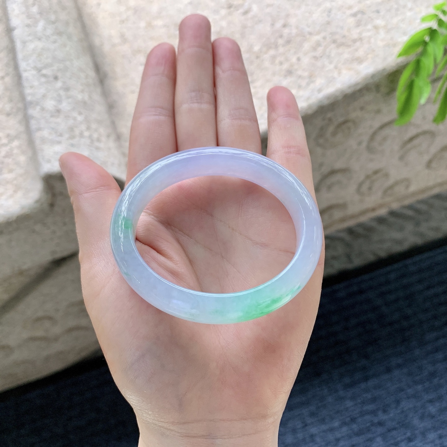 贵妃51 52 圈口52.5/46/12/7.5 编码DZ091637 冰糯春彩，水润，种老，细腻，打灯有絮线