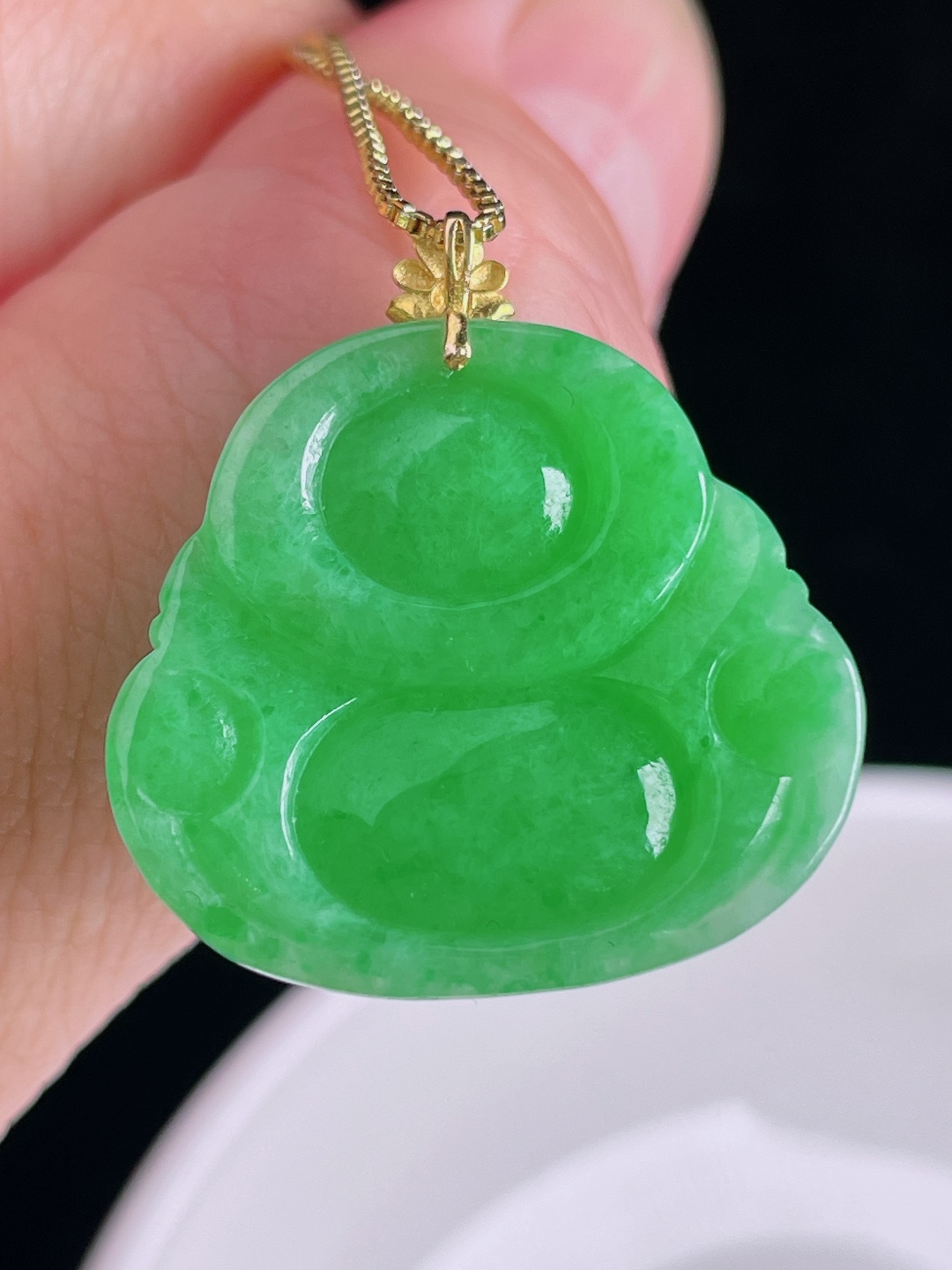 阳绿佛公，18k镶嵌，老种起光，细底通透，尺寸：27裸石22.8/24.5/6mm0916