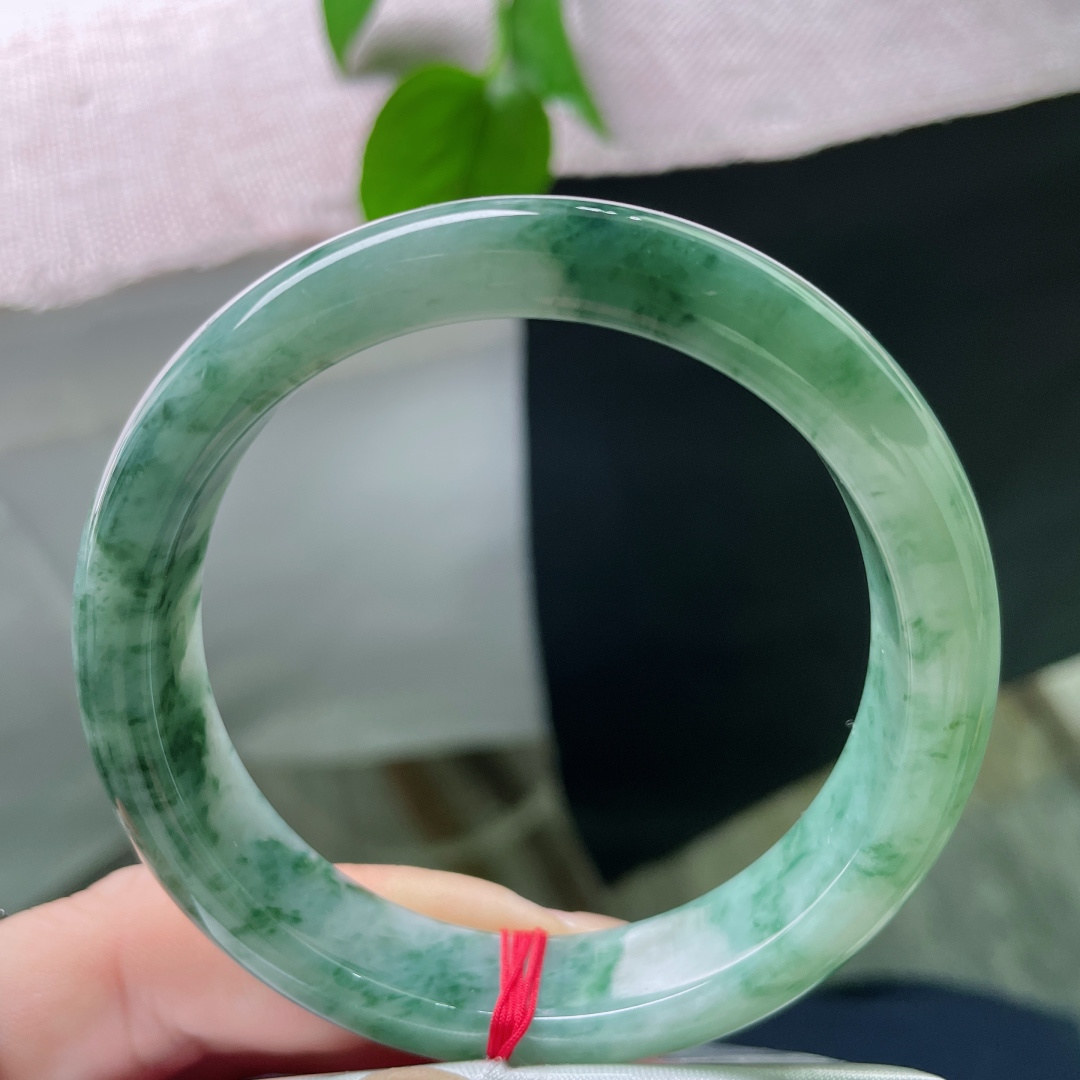 55.8/13/7.8，飘花正圈，满圈花色，是山川湖海落在手腕上的诗。无裂，ss59176a