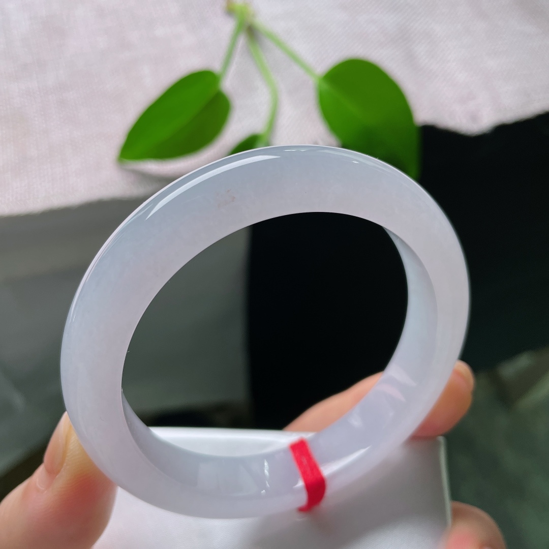 56/12.1/8.7，冰紫正圈，晶莹剔透，种老，底子细润，柔亮，佩戴温柔仙美，无裂，ss59152a
