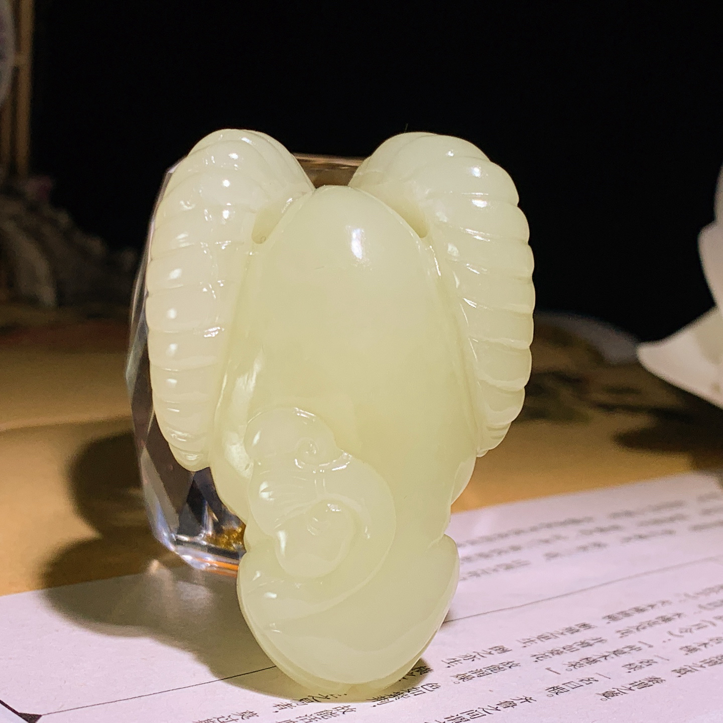 新疆若羌黄口料领头羊挂件！尺寸55/37/27重70克 玉质细腻油润。手推出油。佩戴高端典雅。lt260914