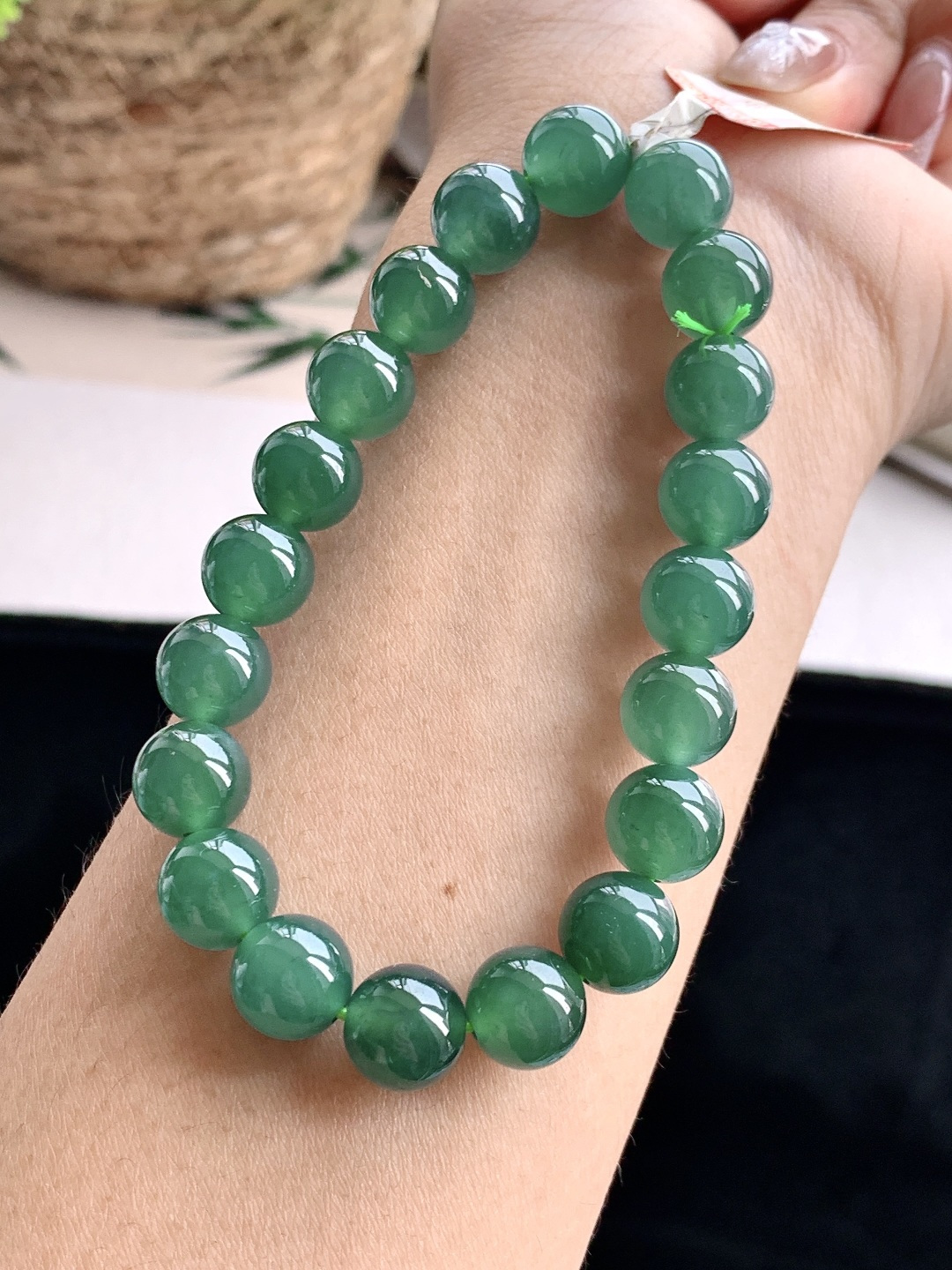 【珠子】️冰天空蓝手串圆珠子手串 【说明】 性比高 老蓝水 【尺寸】9.6mm 【重量】33.4克