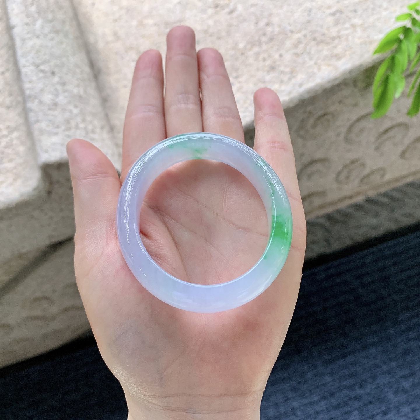 贵妃51 52 圈口52.5/46/12/7.5 编码DZ091637 冰糯春彩，水润，种老，细腻，打灯有絮线