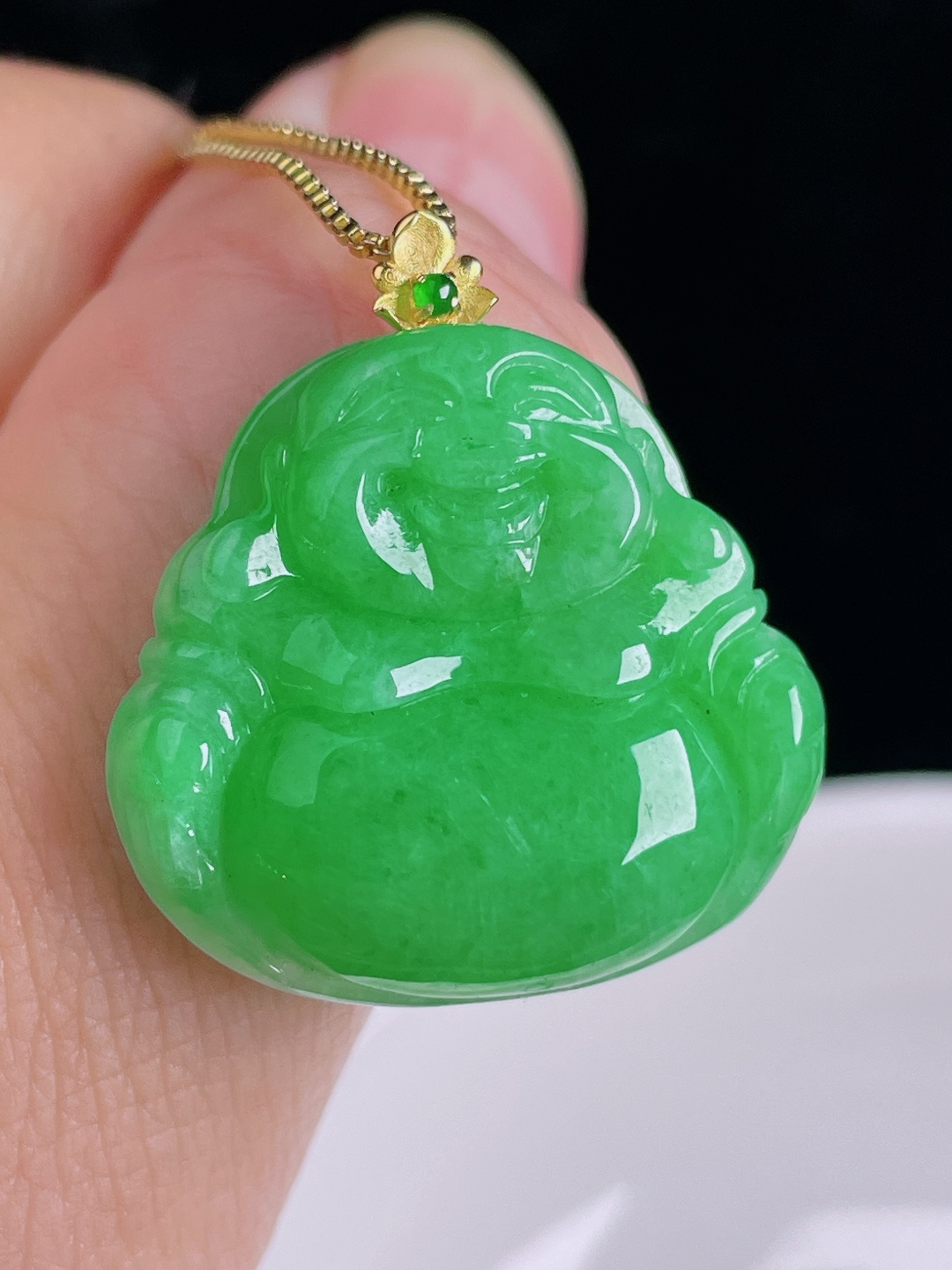 阳绿佛公，18k镶嵌，老种起光，细底通透，尺寸：27裸石22.8/24.5/6mm0916