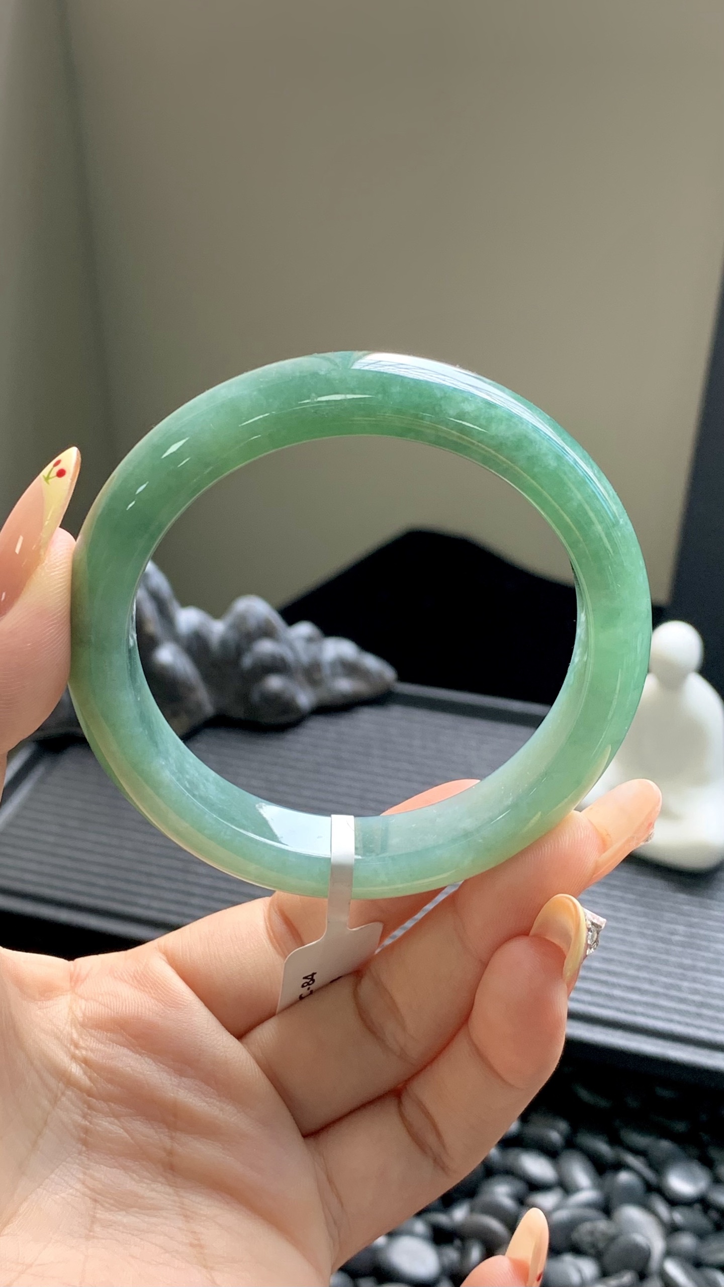 湖水绿正圈手镯成品 HYC-84 尺寸：56-12-8