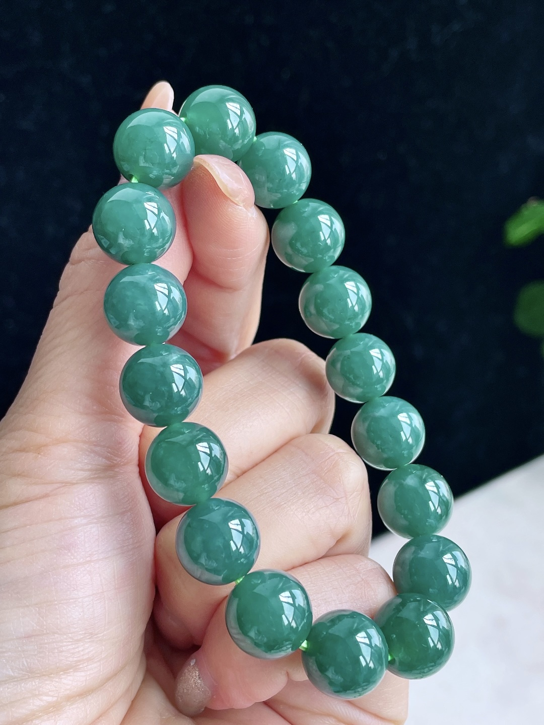【珠子】冰天空蓝手串圆珠珠子手串 【说明】性比高 老蓝水 【尺寸】11.8mm 【重量】49克