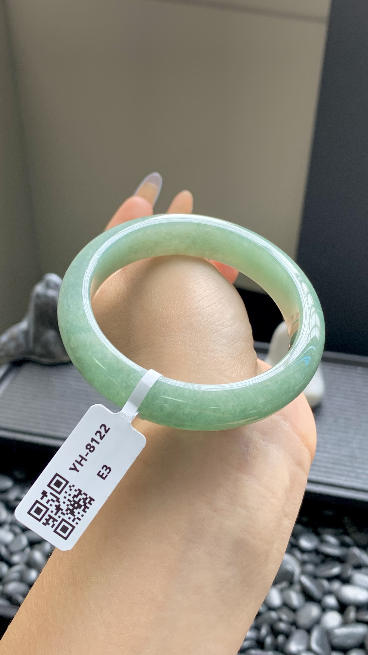 湖水绿正圈手镯成品 YH-8122 尺寸：53-12.5-8