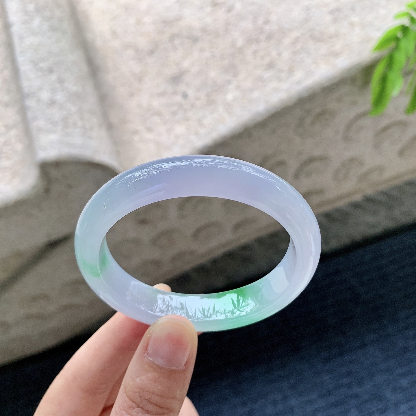 贵妃51 52 圈口52.5/46/12/7.5 编码DZ091637 冰糯春彩，水润，种老，细腻，打灯有絮线