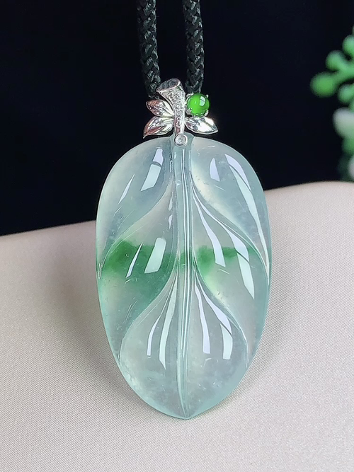 18k金镶冰飘绿树叶，金枝玉叶，无裂，尺寸29-18-4.0mm，j16lwh6