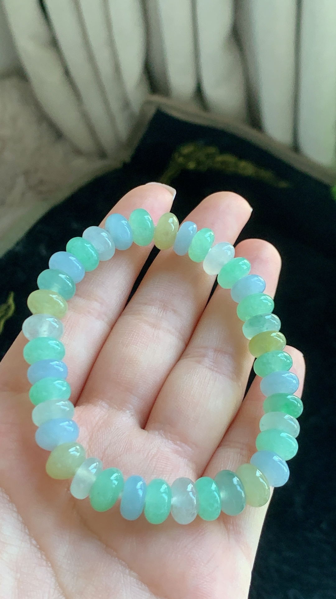 ️天然翡翠，冰多彩手串 尺寸8.8 li910