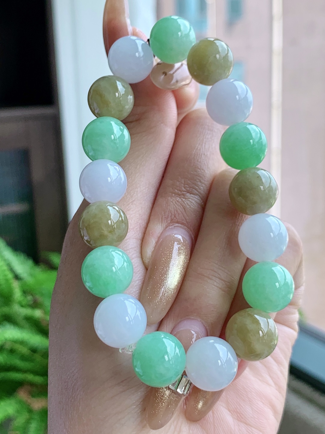 【珠子】🫧糯冰多宝手串圆珠子手串 【说明】缅甸 性比高 【尺寸】12mm 【重量】51.3克