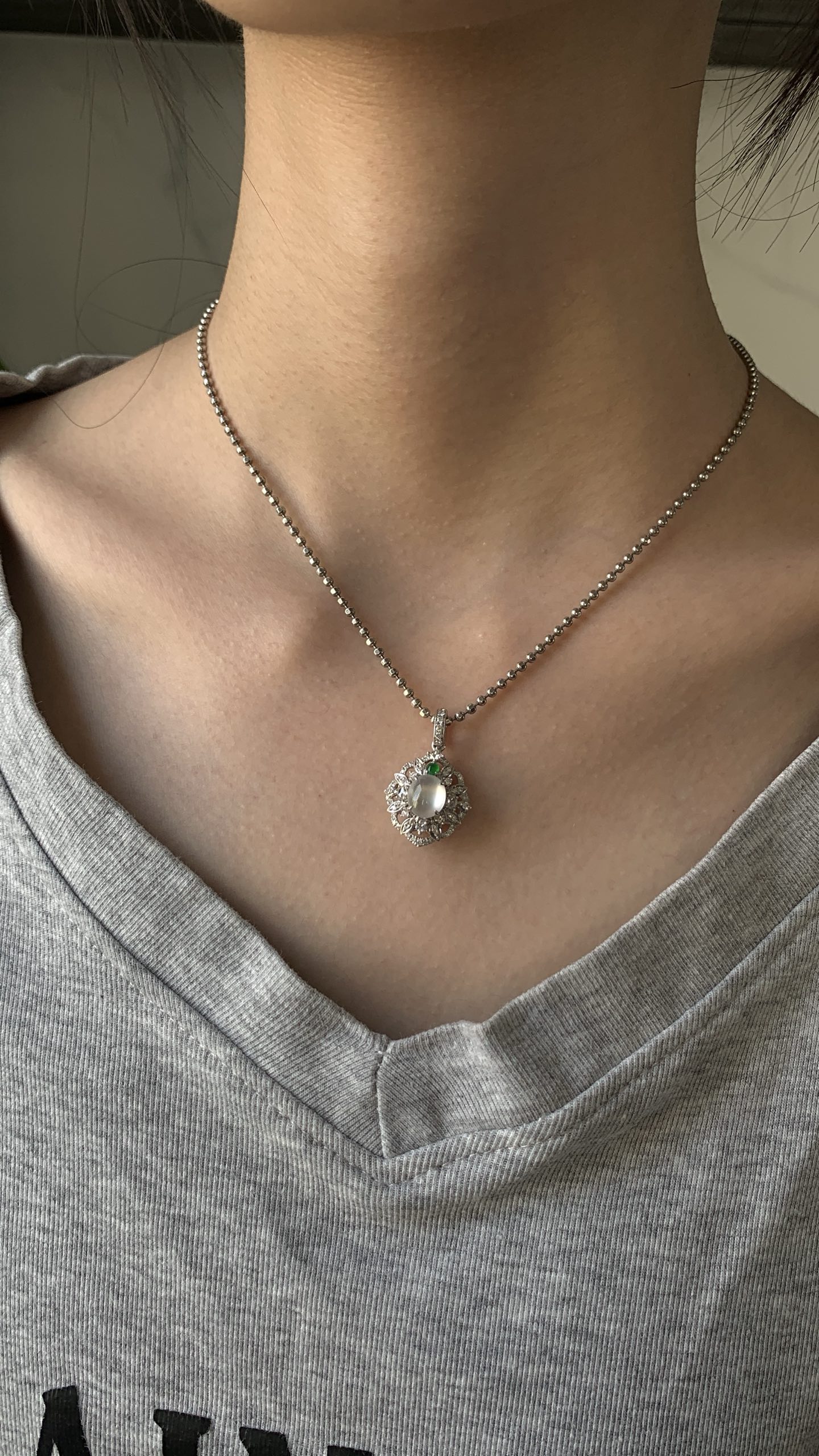 ️ 【18k金镶嵌蛋面吊坠】冰润水透，种老细腻起荧 尺寸：成品；25.7*16.3*11，裸石：7.8*7*2.5,a17916