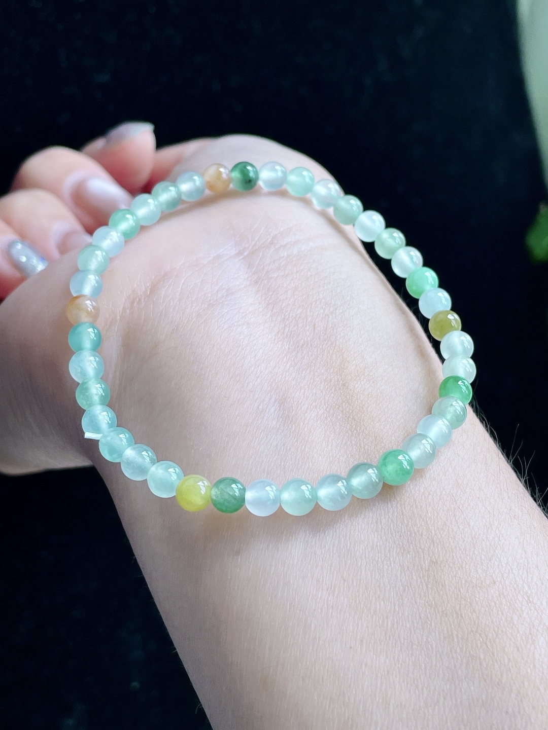 【珠子】冰多宝手串圆珠珠子手串 【说明】缅甸 性比高 【尺寸】4.8mm 【重量】7.7克