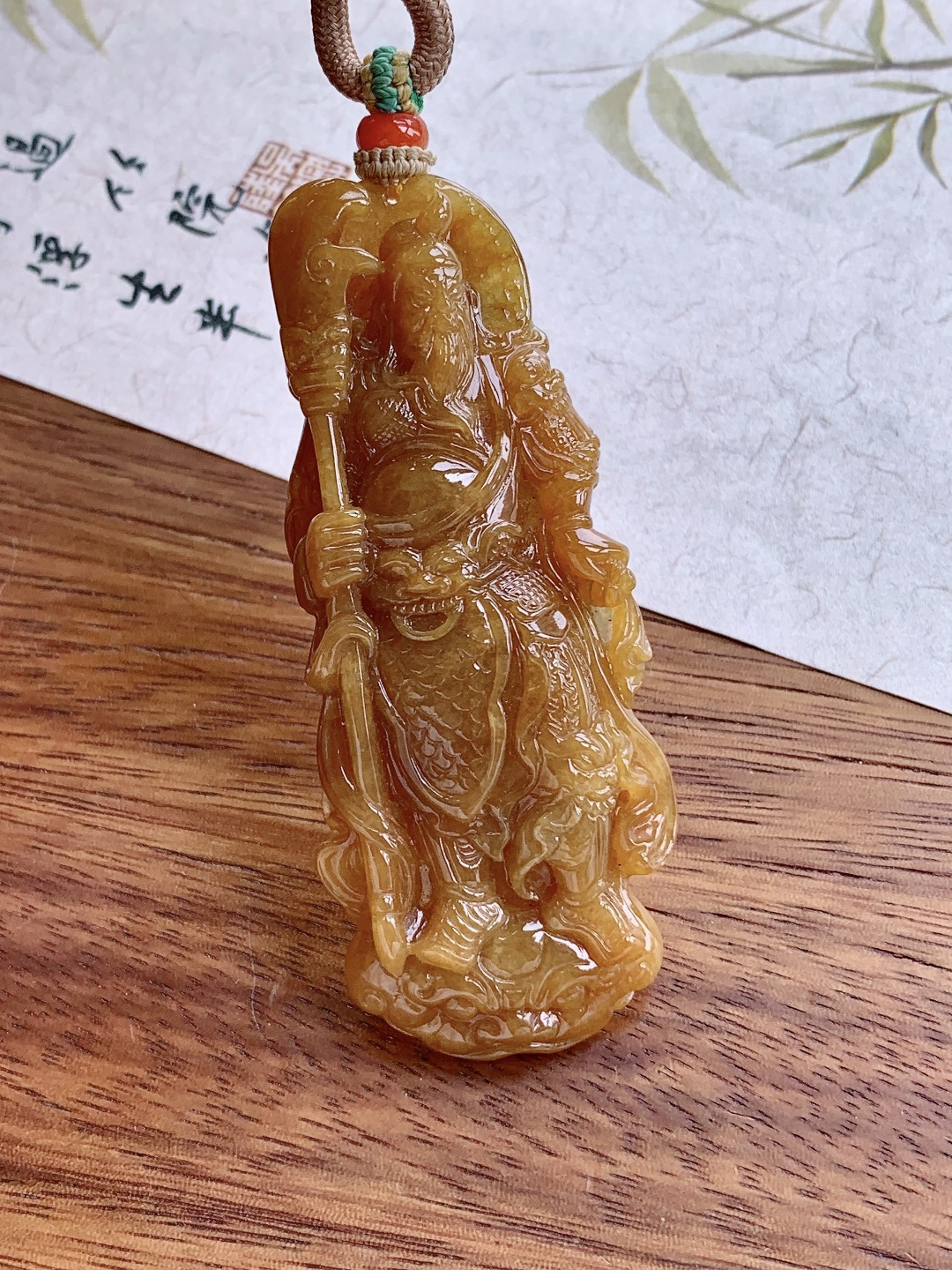 【裸石】冰黄翡忠义关公关二爷吊坠 【说明】缅甸 性比高 武财神 鸡油黄 超厚 【尺寸】74-30.4-12 【重量】39.2克