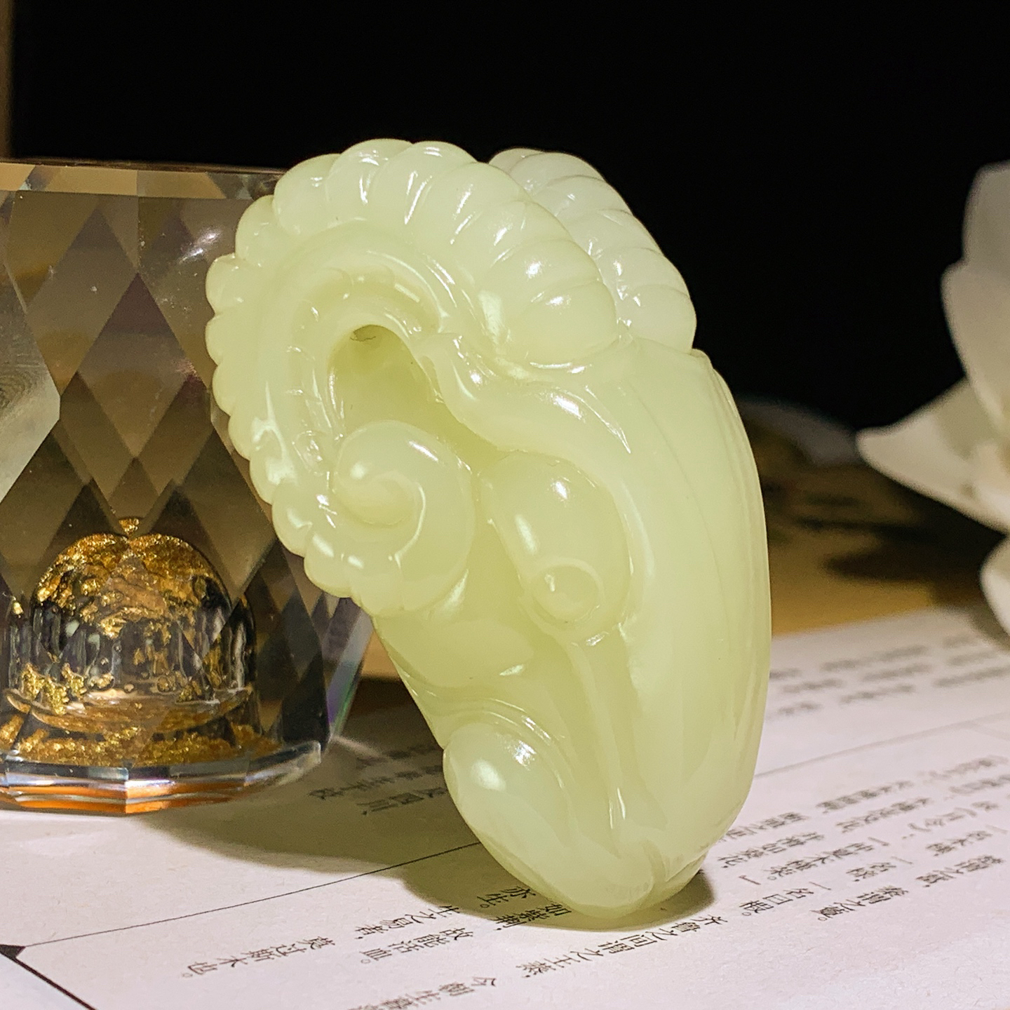 新疆若羌黄口料领头羊挂件！尺寸55/37/27重70克 玉质细腻油润。手推出油。佩戴高端典雅。lt2