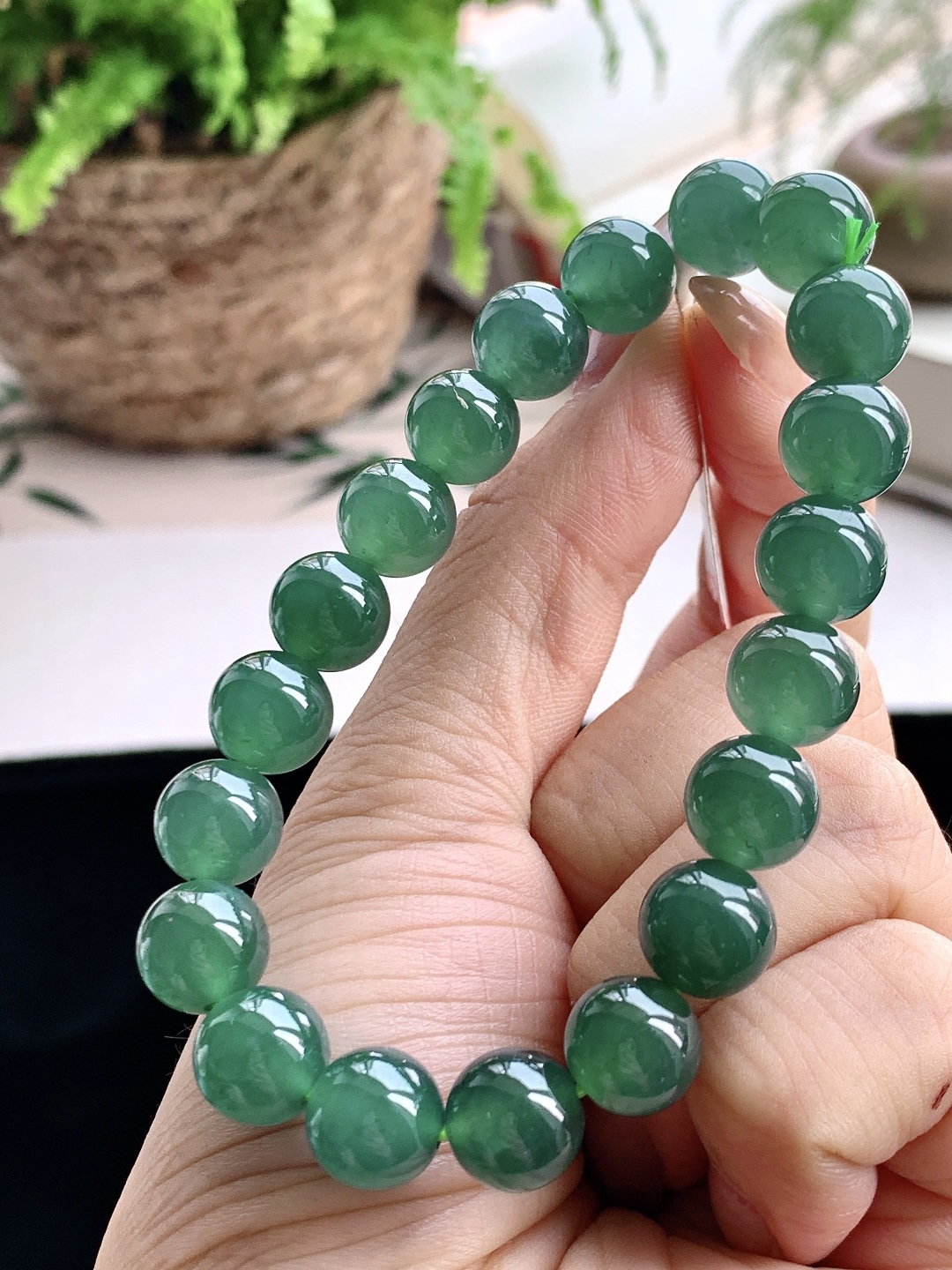 【珠子】️冰天空蓝手串圆珠子手串 【说明】 性比高 老蓝水 【尺寸】9.6mm 【重量】33.4克