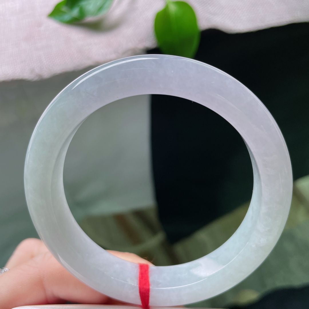 56.7/12.3/9.1，淡春彩正圈，当淡绿的新芽遇见淡紫的薄雾，便在腕间开出了一个最温柔的梦。无裂，ss59236a