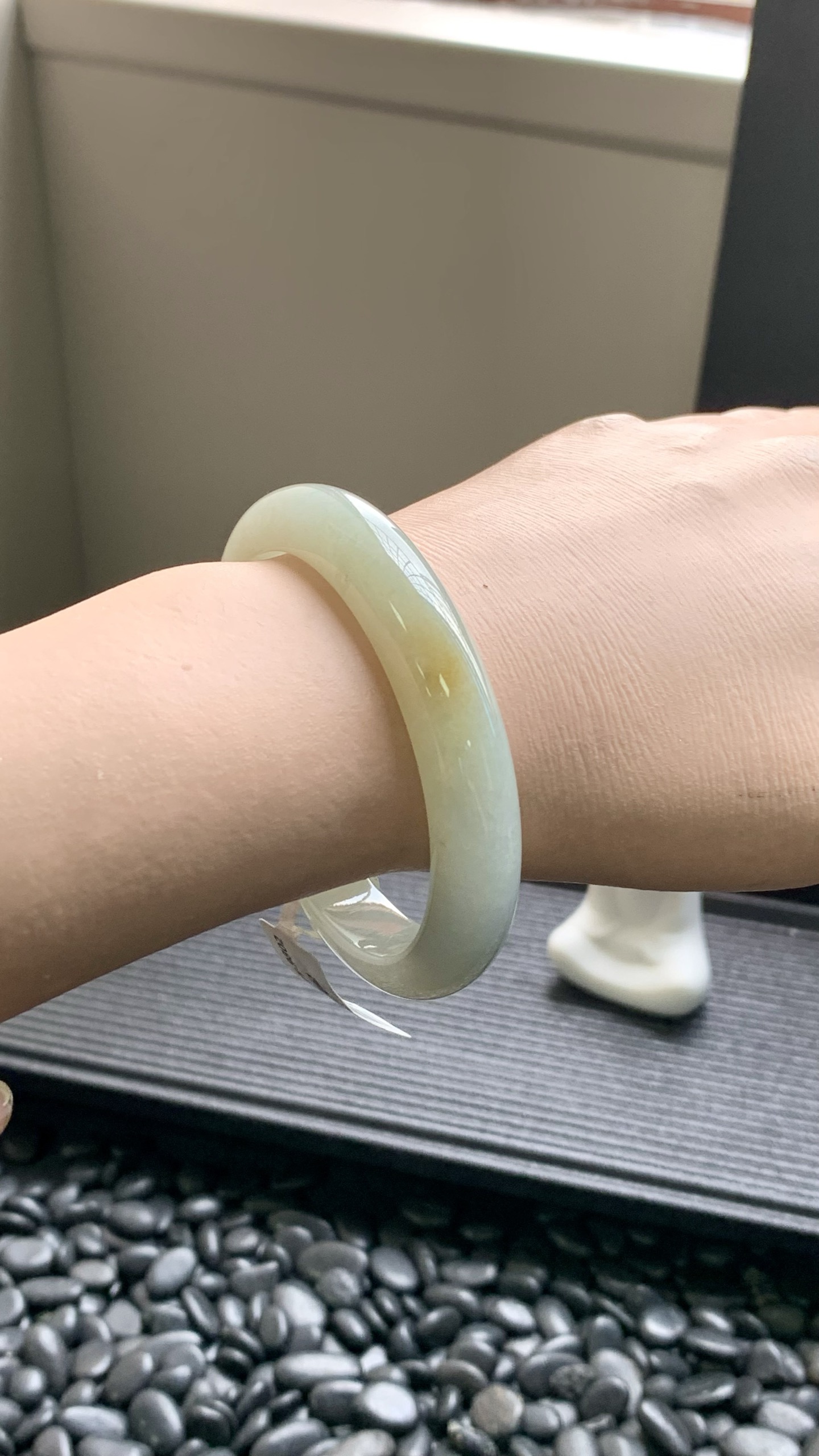 冰晴黄翡正圈手镯成品 HYY-9802 尺寸：56.5-11-7.5