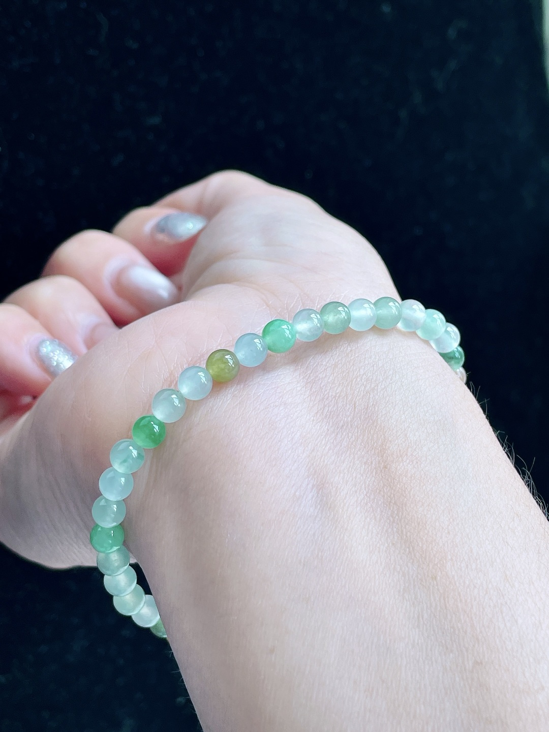 【珠子】冰多宝手串圆珠珠子手串 【说明】缅甸 性比高 【尺寸】4.8mm 【重量】7.7克