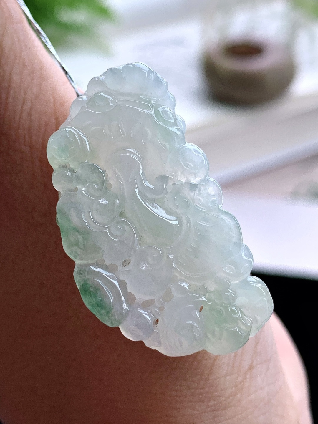【裸石】️冰糯种飘花貔貅吊坠 【说明】缅甸 性比高 超厚 【尺寸】39.2-21.3-12.5 【重量】20克