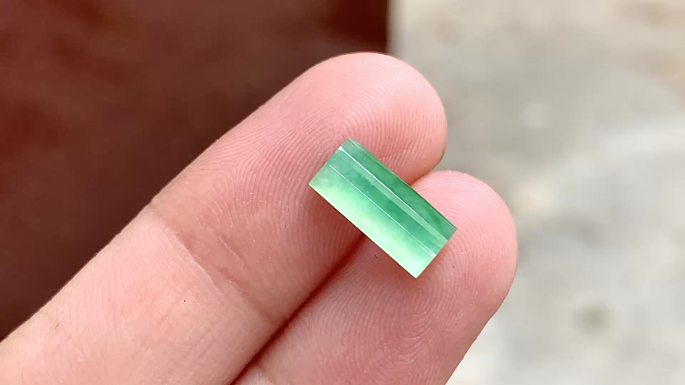 ️ 木纳绿马鞍 11*5.2*3
