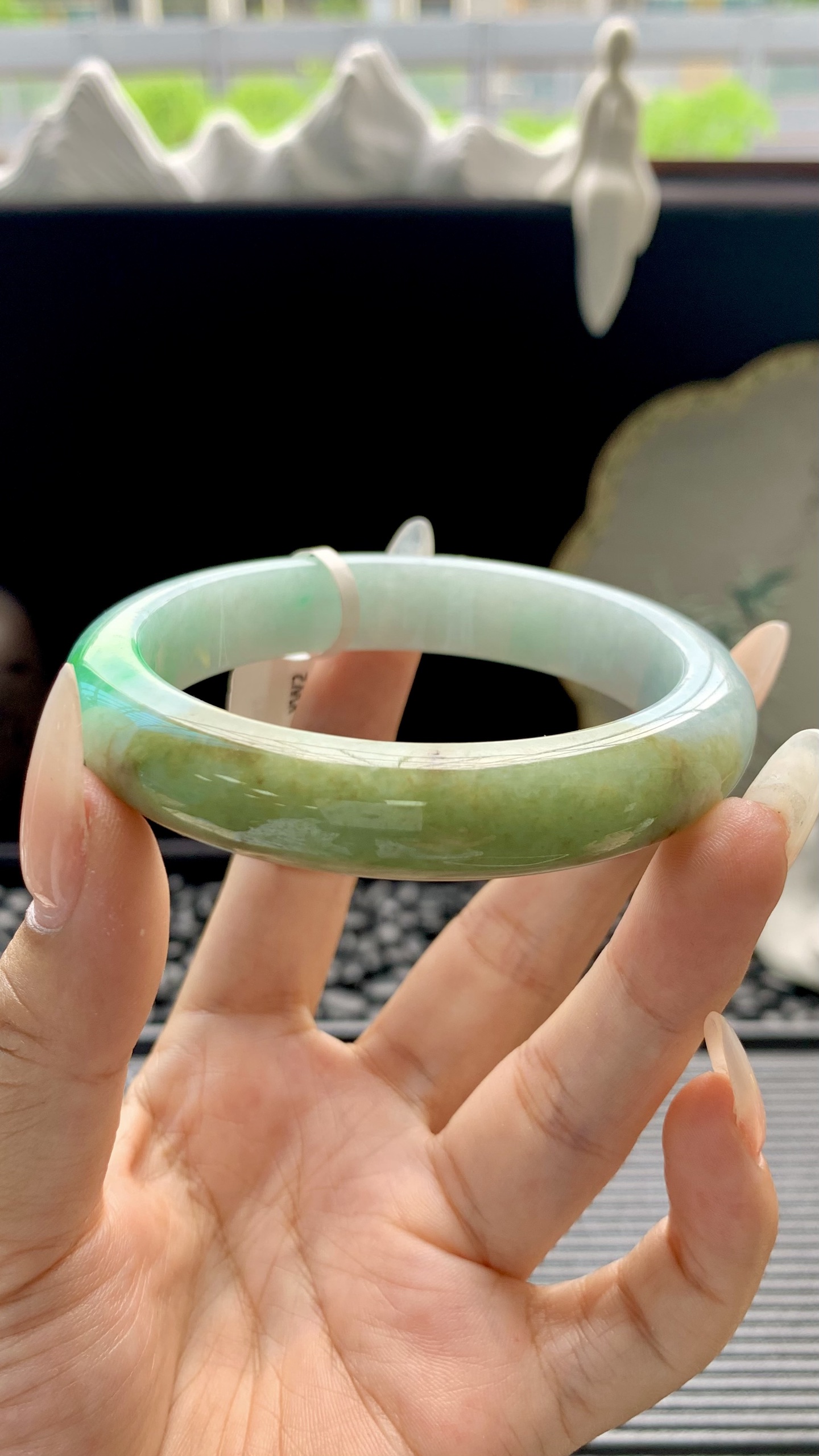 黄加绿正圈手镯成品 HY-2328 尺寸：57-12.5-8.5