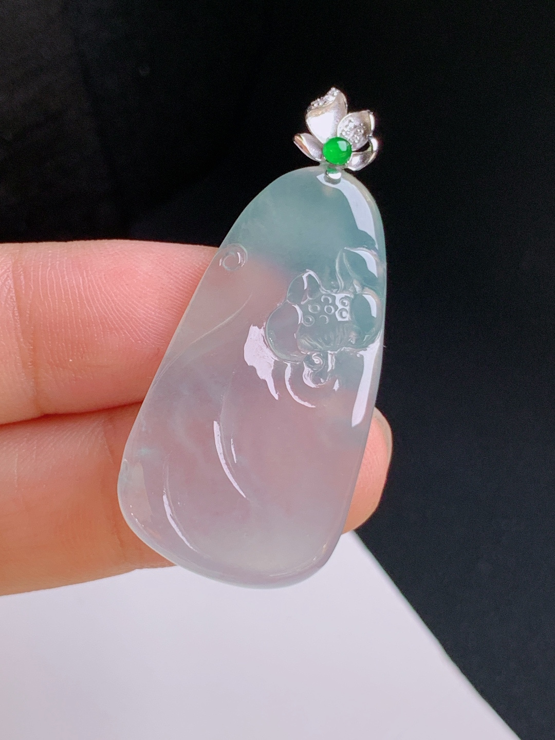 ️ 冰种荷花吊坠，清透起胶，雕工雅致，和和美美 裸石36.6-19.2-3.7 整体43.7 0809